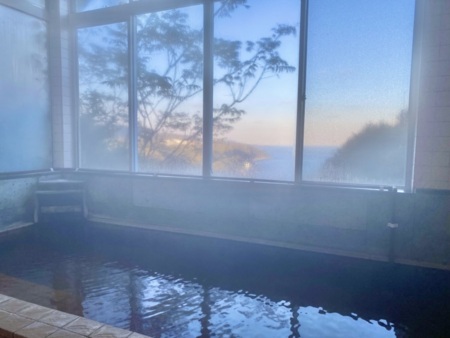 海が見える温泉大浴場