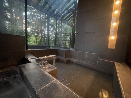 温泉を用意しました